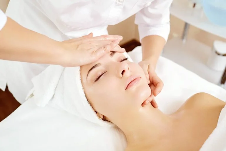 Face Lifting Face Massage